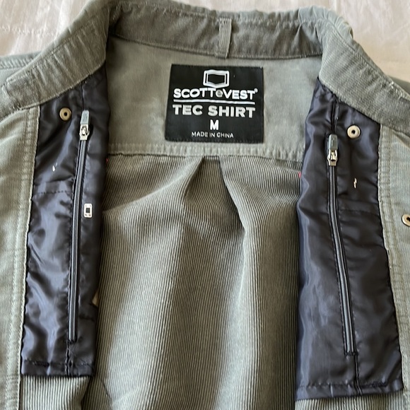 SCOTTEVEST TEC SHIRT, size M, mint condition, color gray. - Picture 9 of 10